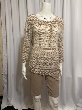 Ruby Rd. Women's Medium Tribal Geometric Print Top 3/4 Sleeve Studded Neckline